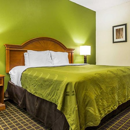 Quality Inn & Suites Orangeburg Esterno foto