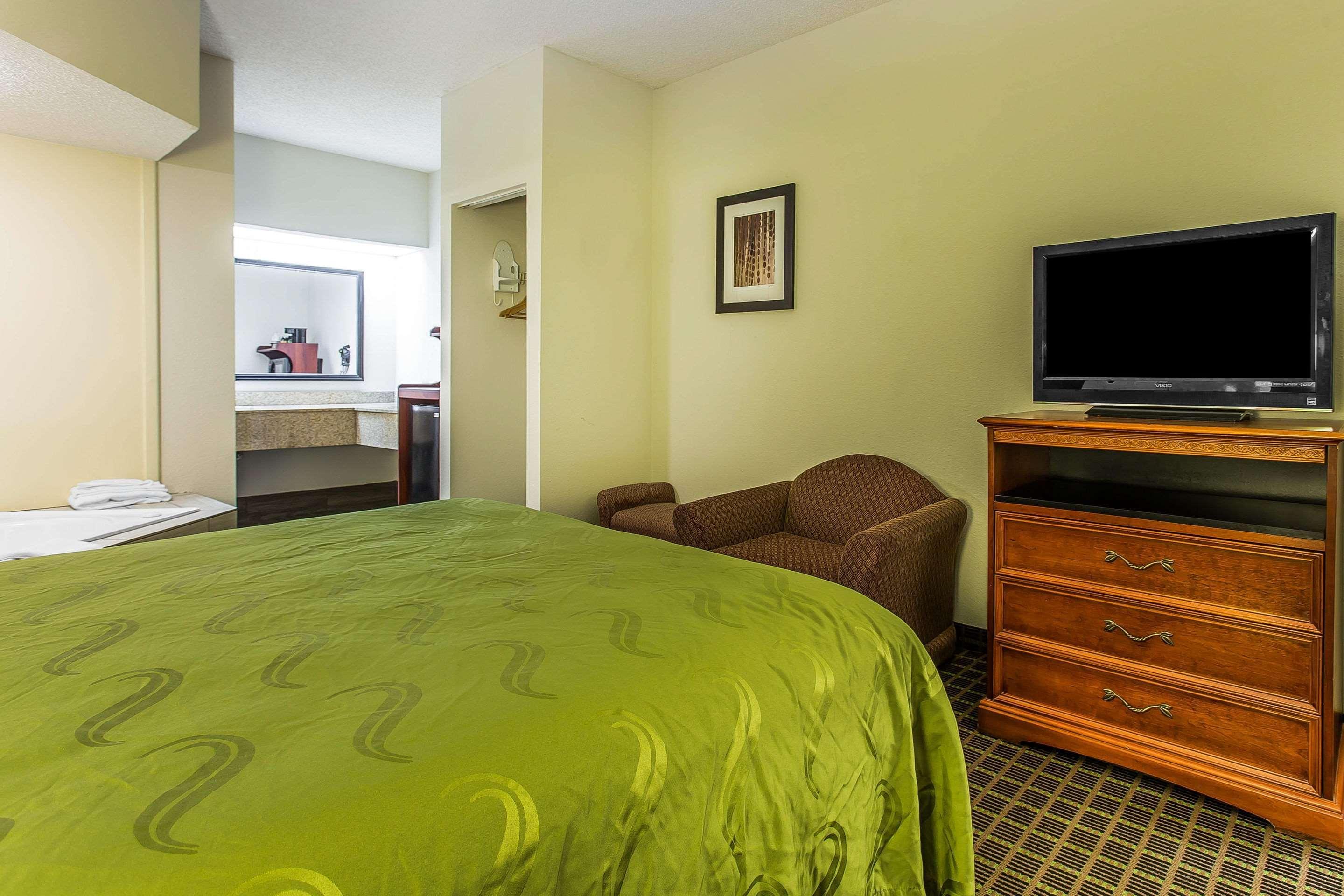 Quality Inn & Suites Orangeburg Esterno foto