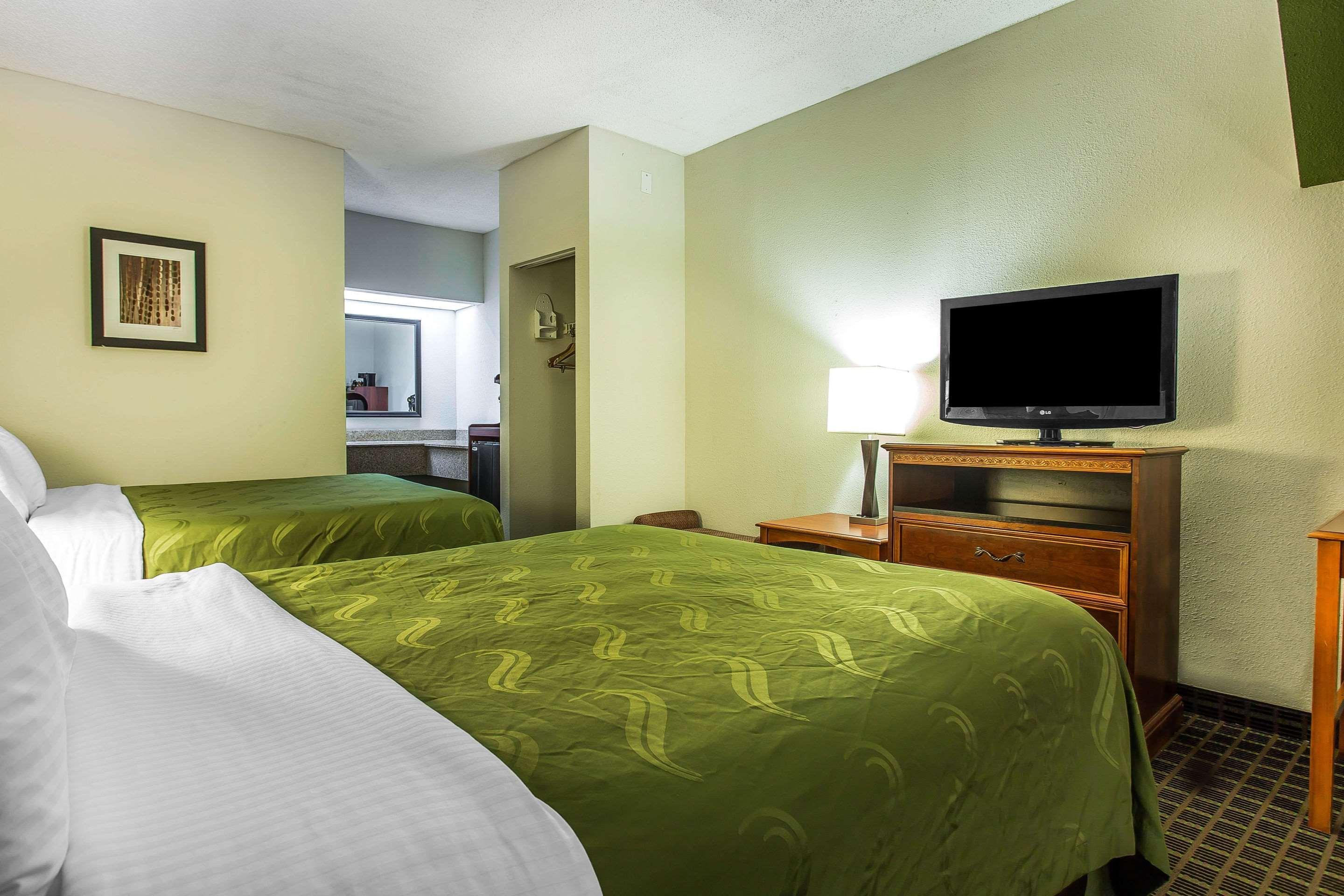 Quality Inn & Suites Orangeburg Esterno foto