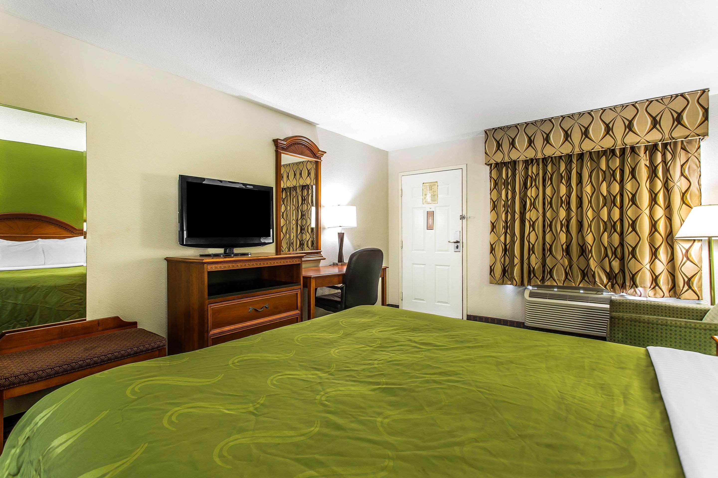 Quality Inn & Suites Orangeburg Esterno foto