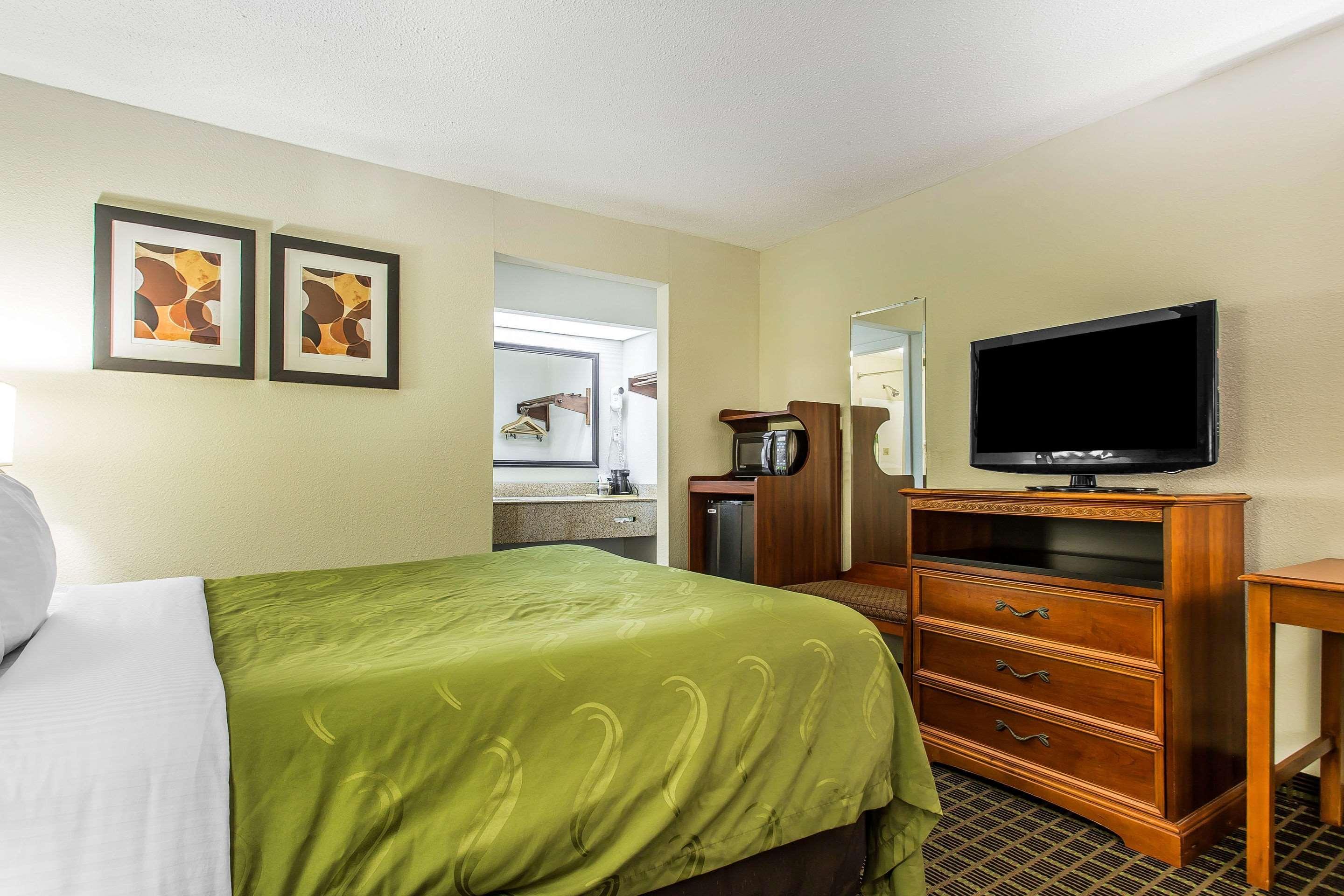 Quality Inn & Suites Orangeburg Esterno foto