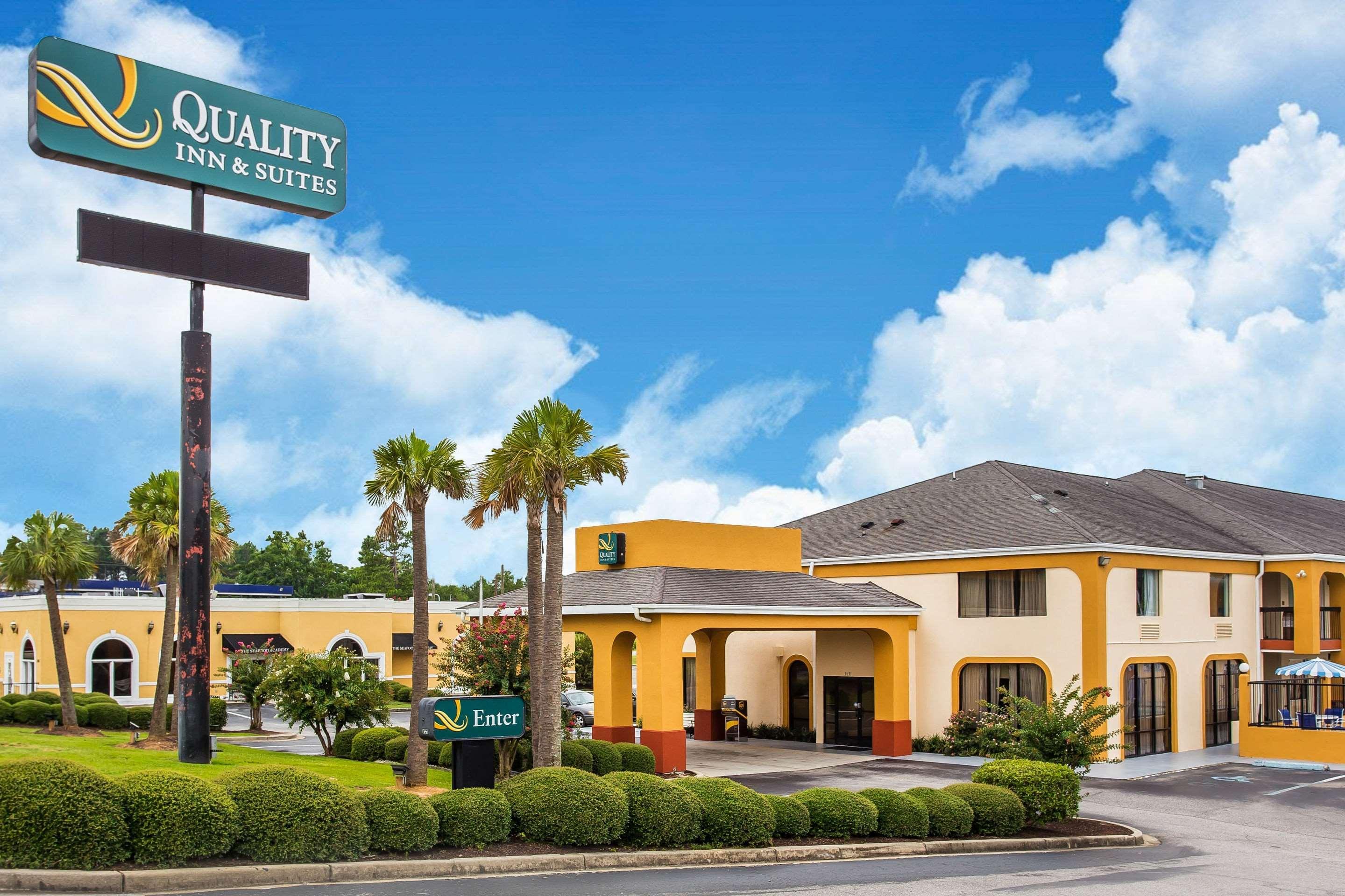 Quality Inn & Suites Orangeburg Esterno foto