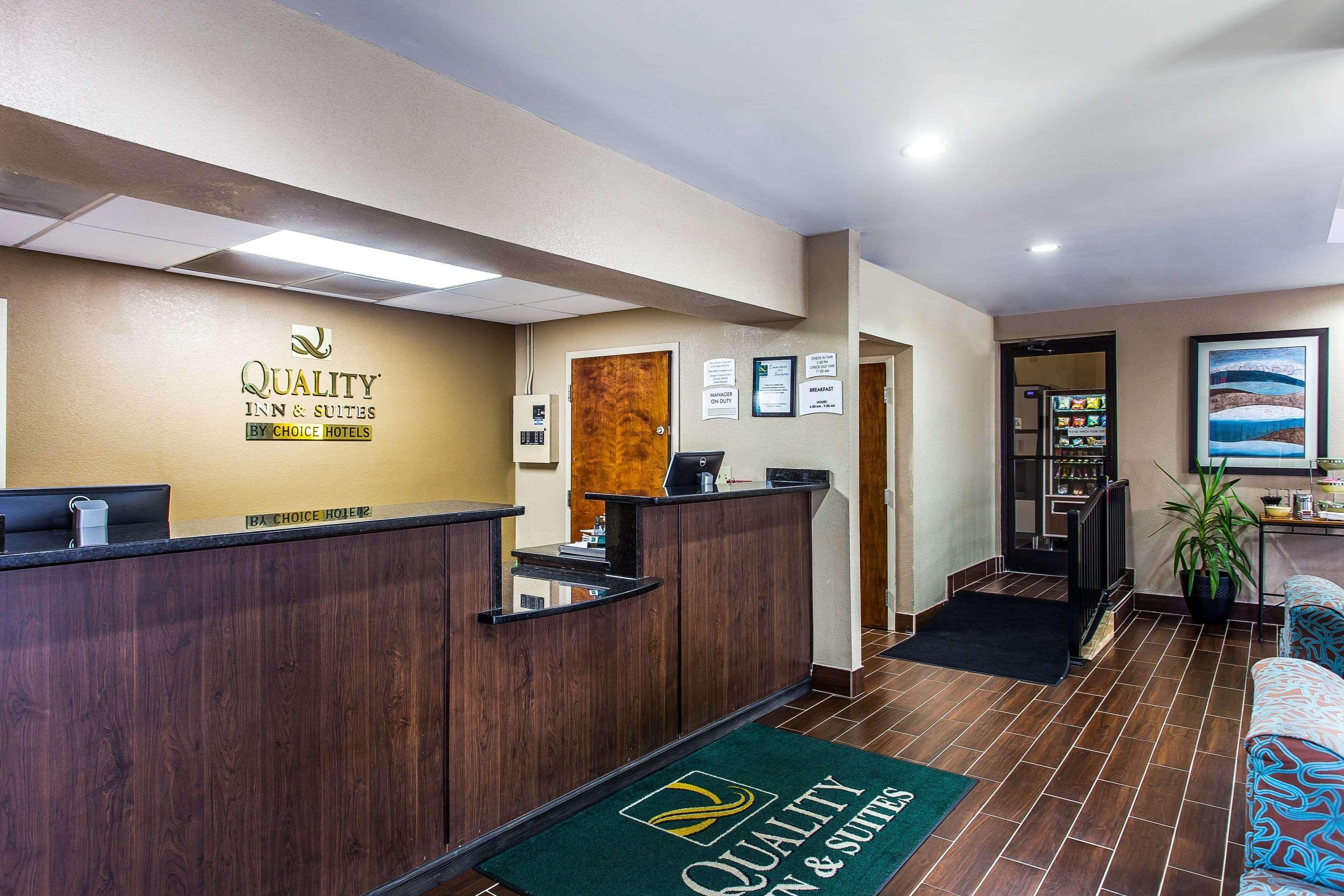 Quality Inn & Suites Orangeburg Esterno foto