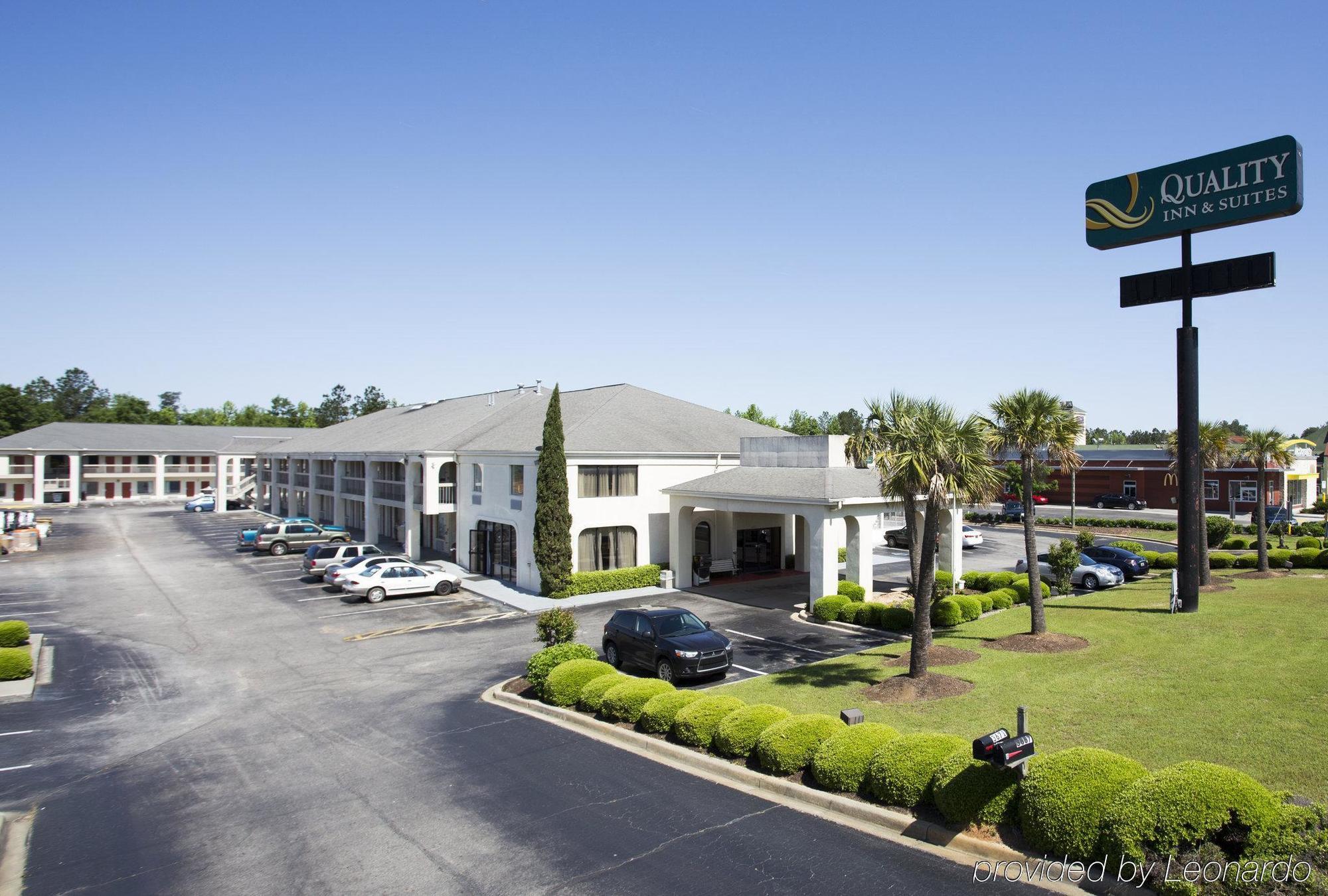 Quality Inn & Suites Orangeburg Esterno foto