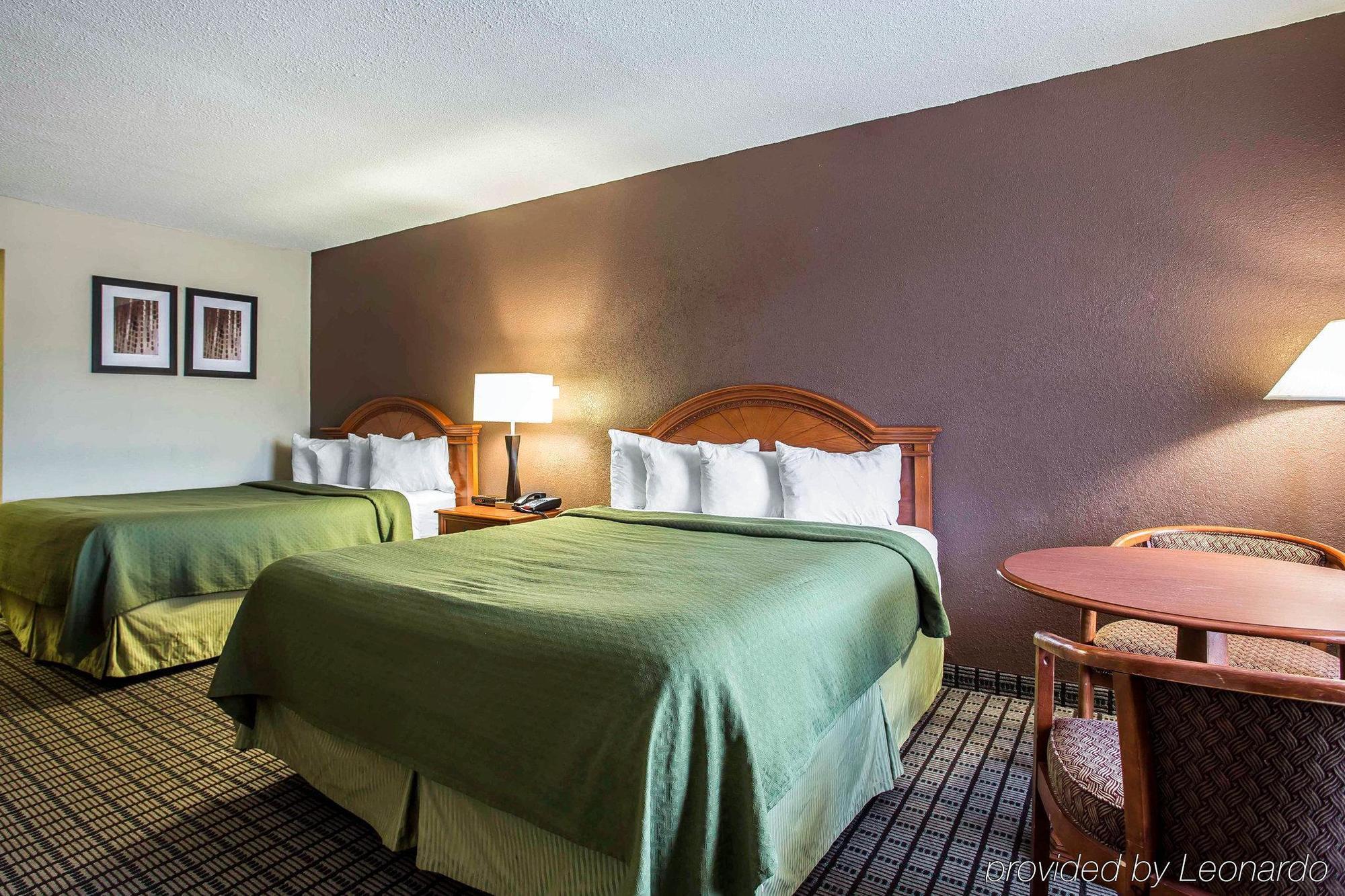 Quality Inn & Suites Orangeburg Esterno foto