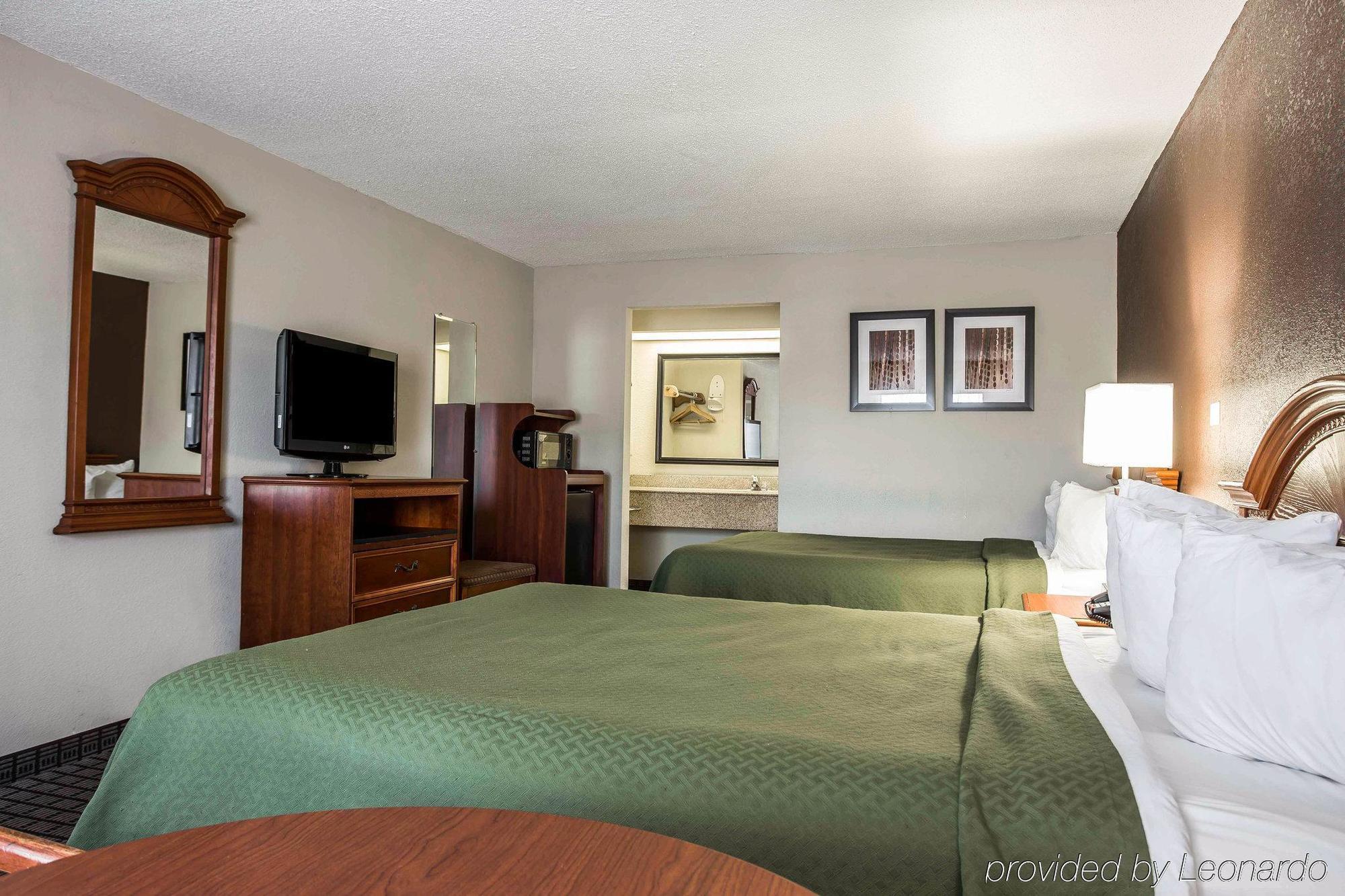 Quality Inn & Suites Orangeburg Esterno foto