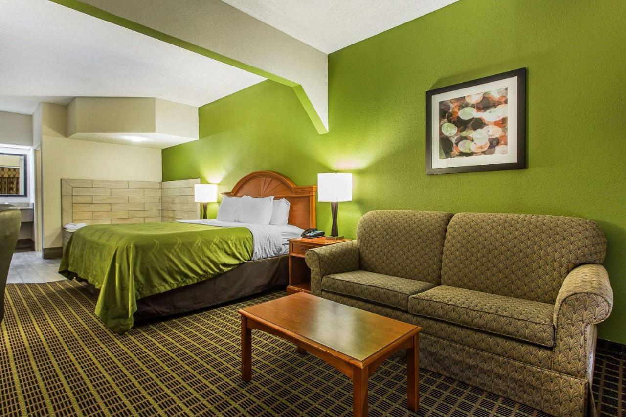 Quality Inn & Suites Orangeburg Esterno foto